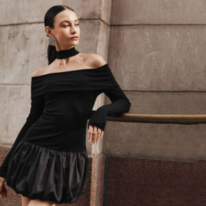 c48e48ce-37ac-4db9-9b1e-dd9e48d35e66 Women's Off-shoulder Long Sleeve Stitching Dress